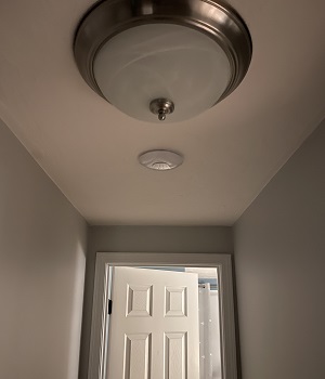 picture of my 2nd floor hallway ceiling-mounted access point